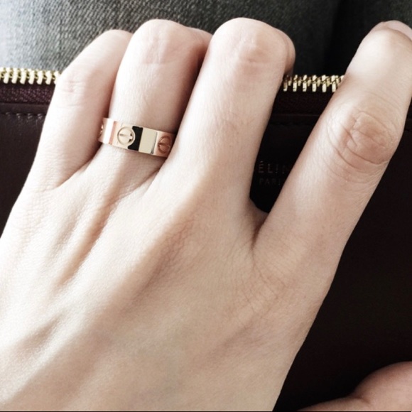 SOLD 🚫 Cartier Love Ring - Picture 9 of 9